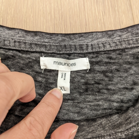 Dolly graphic tshirt - Picture 5 of 6